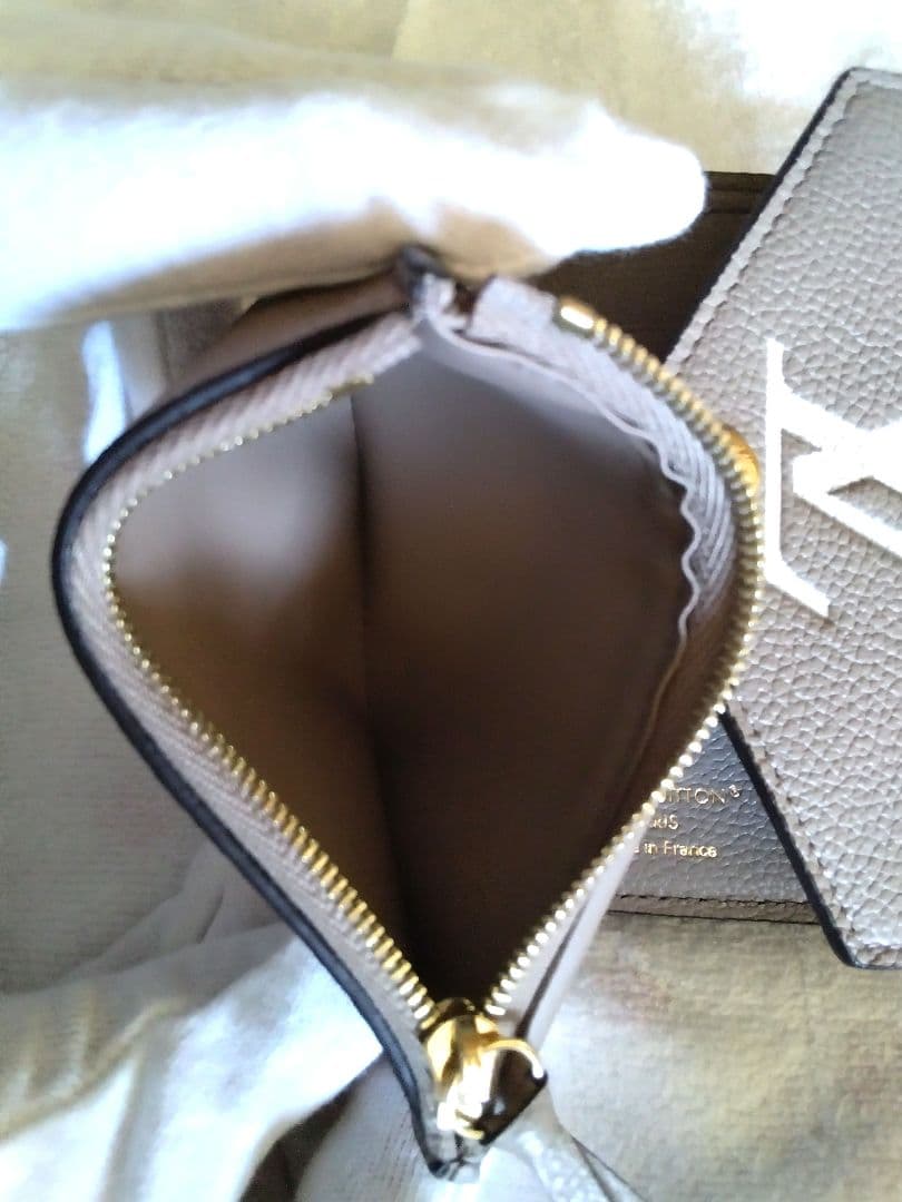 LOUIS VUITTON ポルトフォイユ ヴィクトリーヌ 折り財布 現行モデル