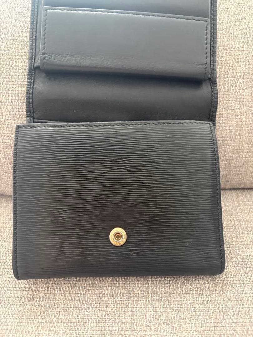 PRADA 折りたたみ財布（箱付き）