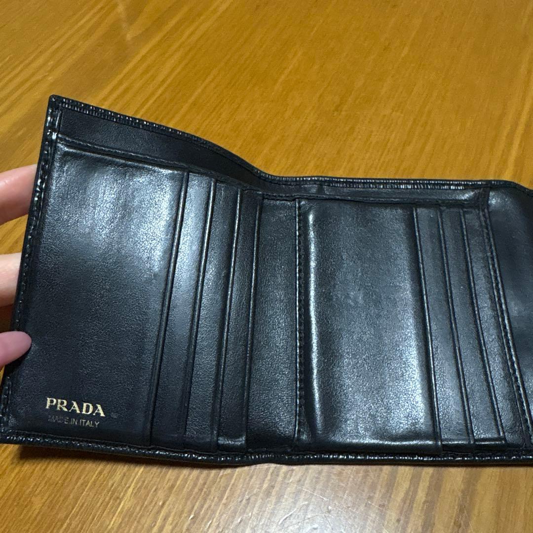 PRADA 折りたたみ財布（箱付き）