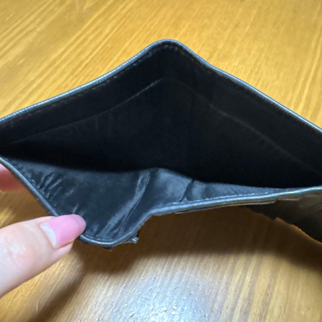 PRADA 折りたたみ財布（箱付き）