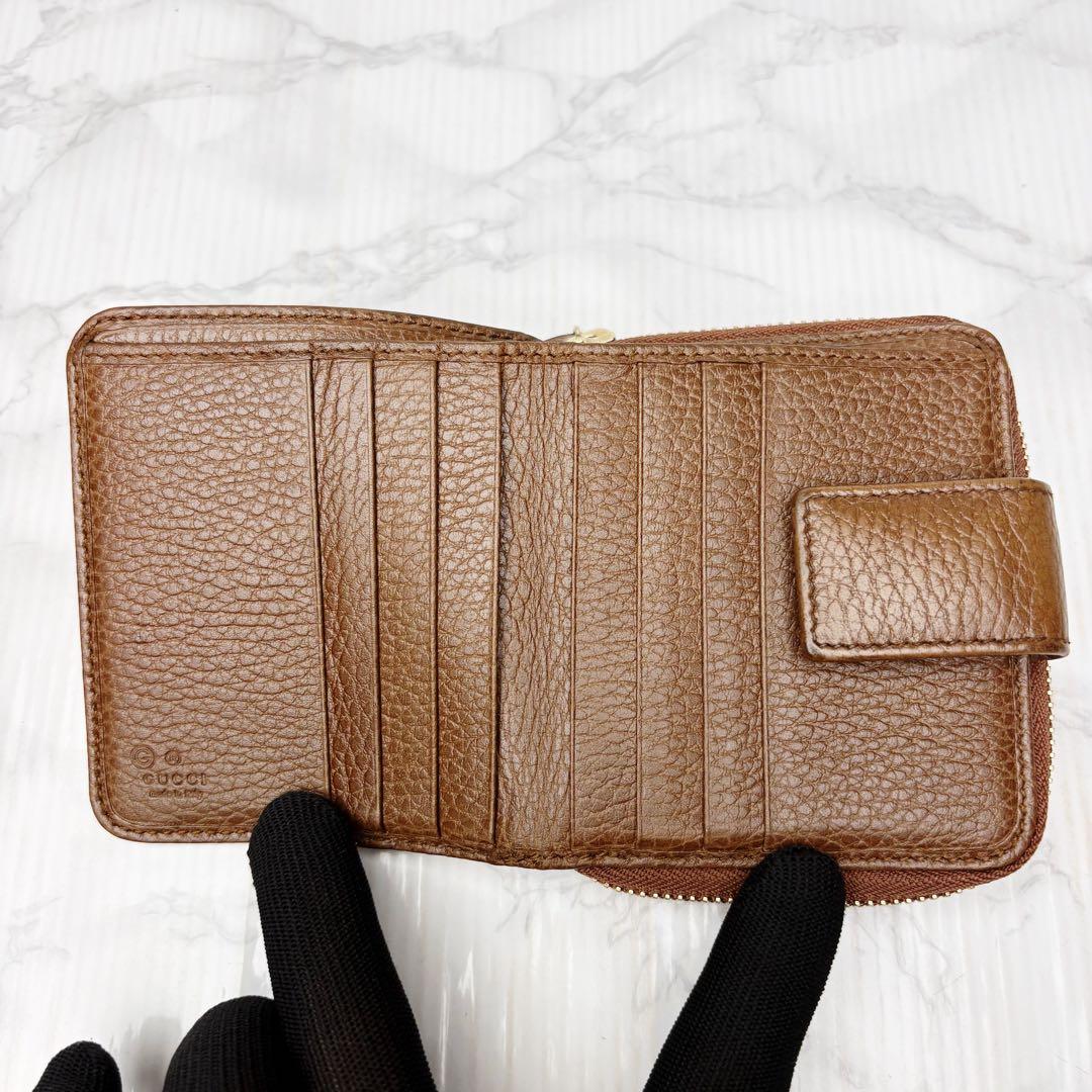 011 極美品 GUCCI 二つ折り財布 ラウンドファスナー GG柄 茶 m6