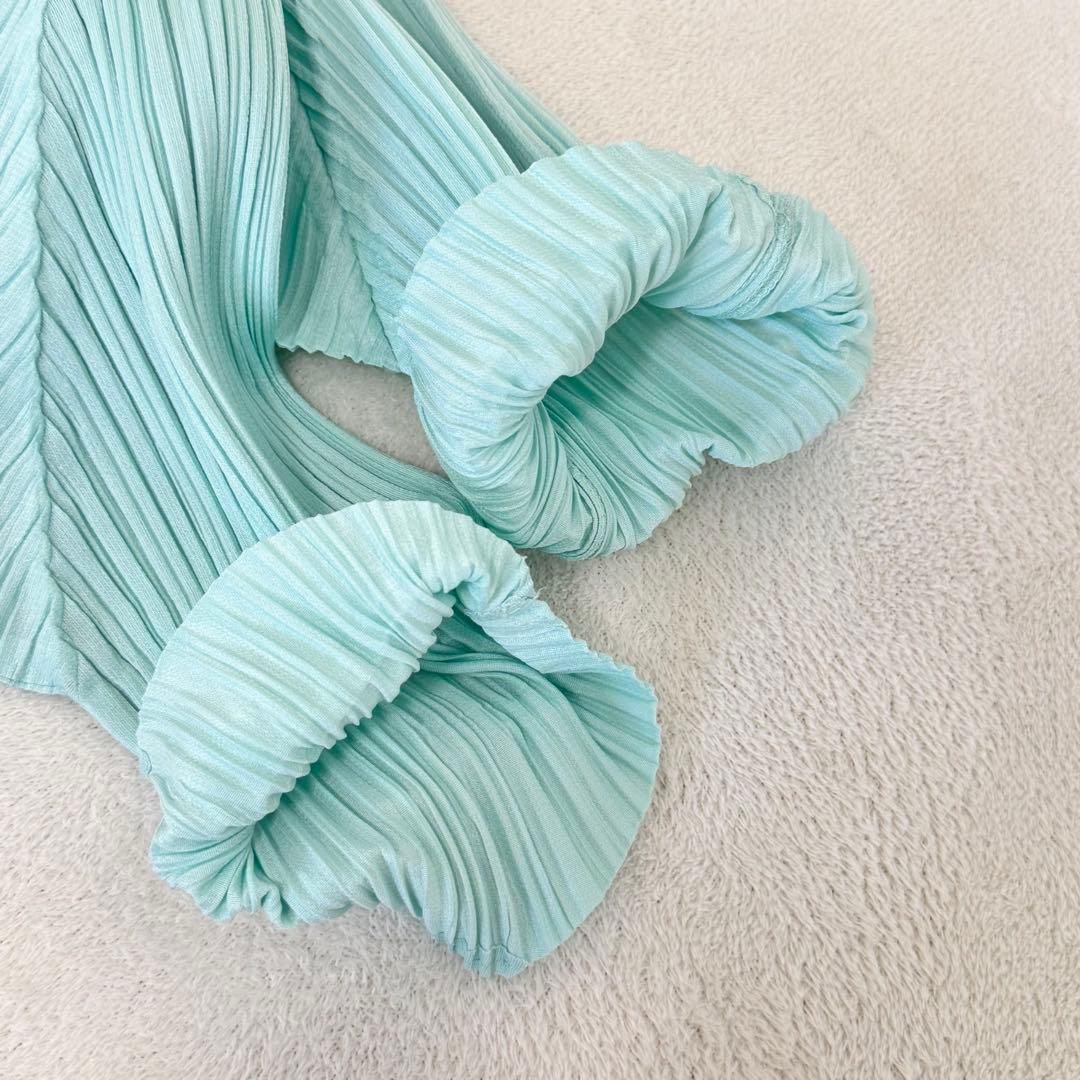 極美品✨PLEATS PLEASE プリーツ　変形　エメラルドグリーン　半袖