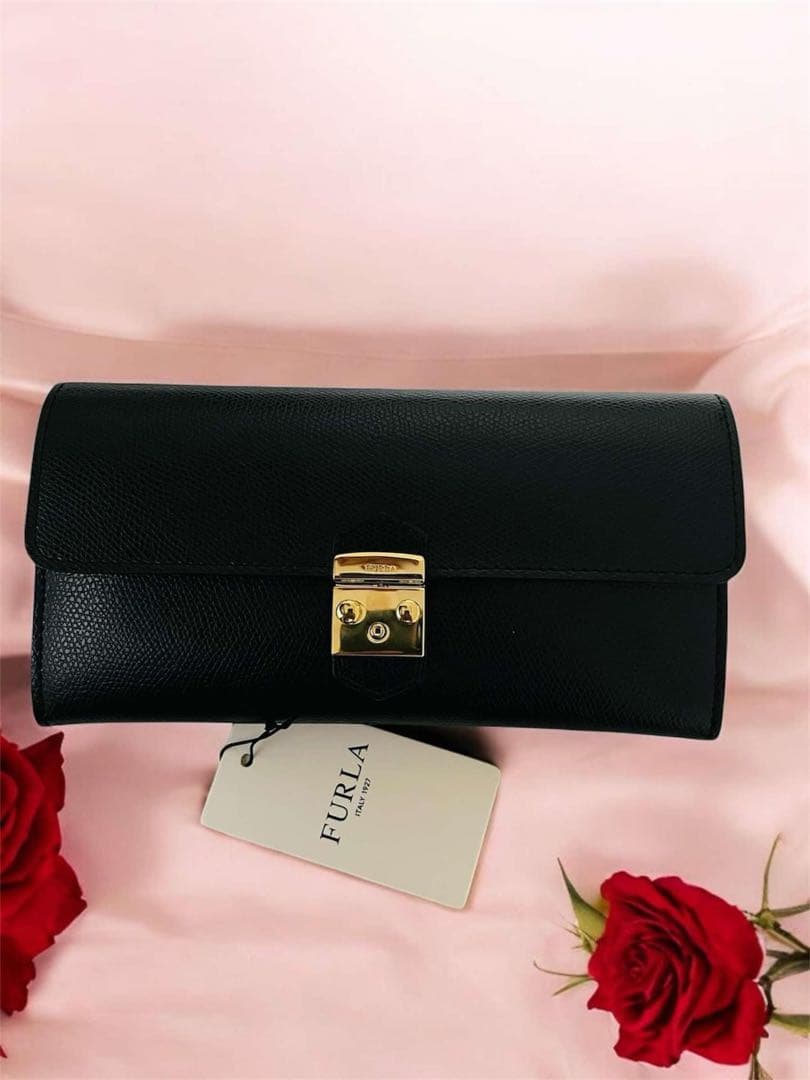 FURLA 二つ折り財布 黒 レザー