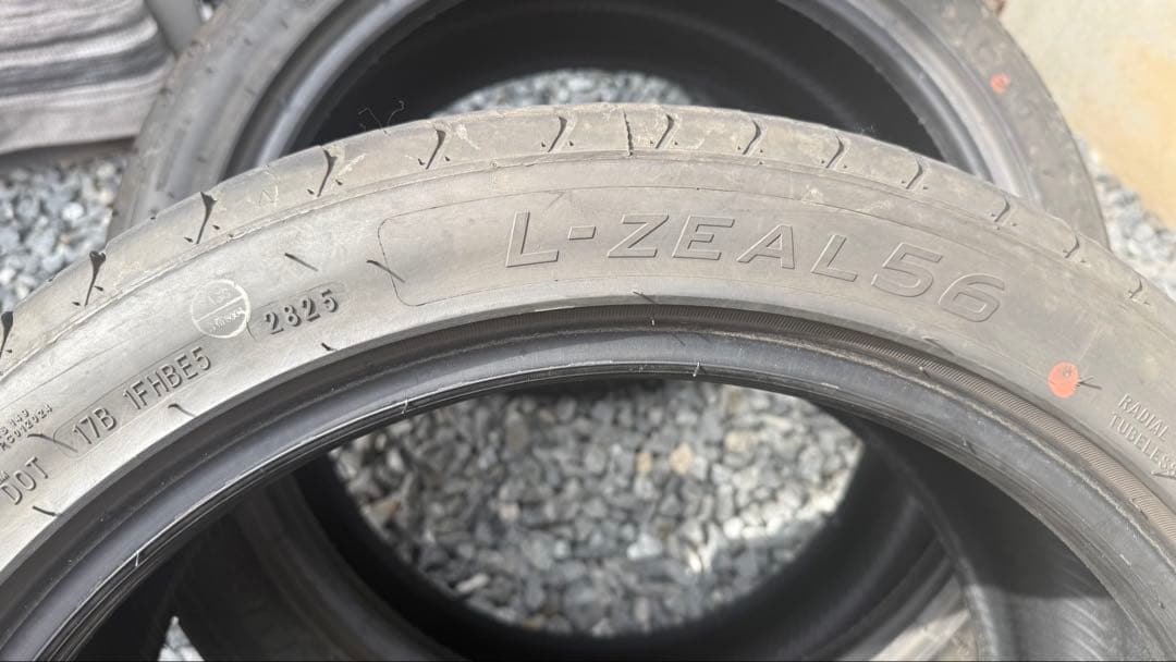 2025年製　GRENLANDER L-ZEAL56 215/45R18 4本