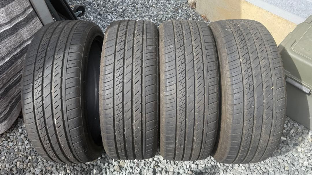 2025年製　GRENLANDER L-ZEAL56 215/45R18 4本