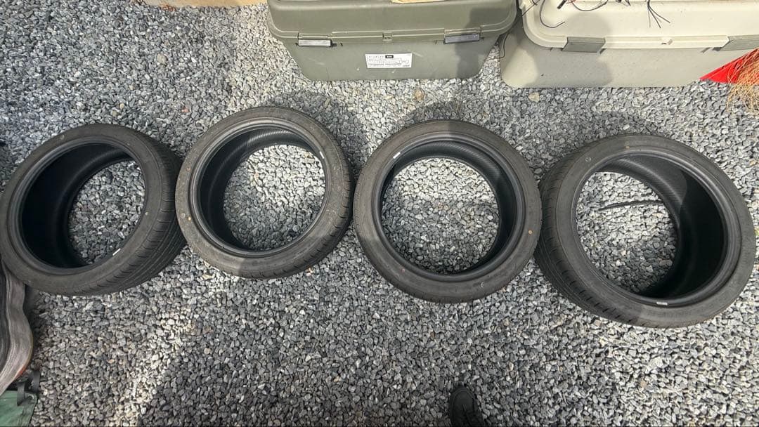2025年製　GRENLANDER L-ZEAL56 215/45R18 4本