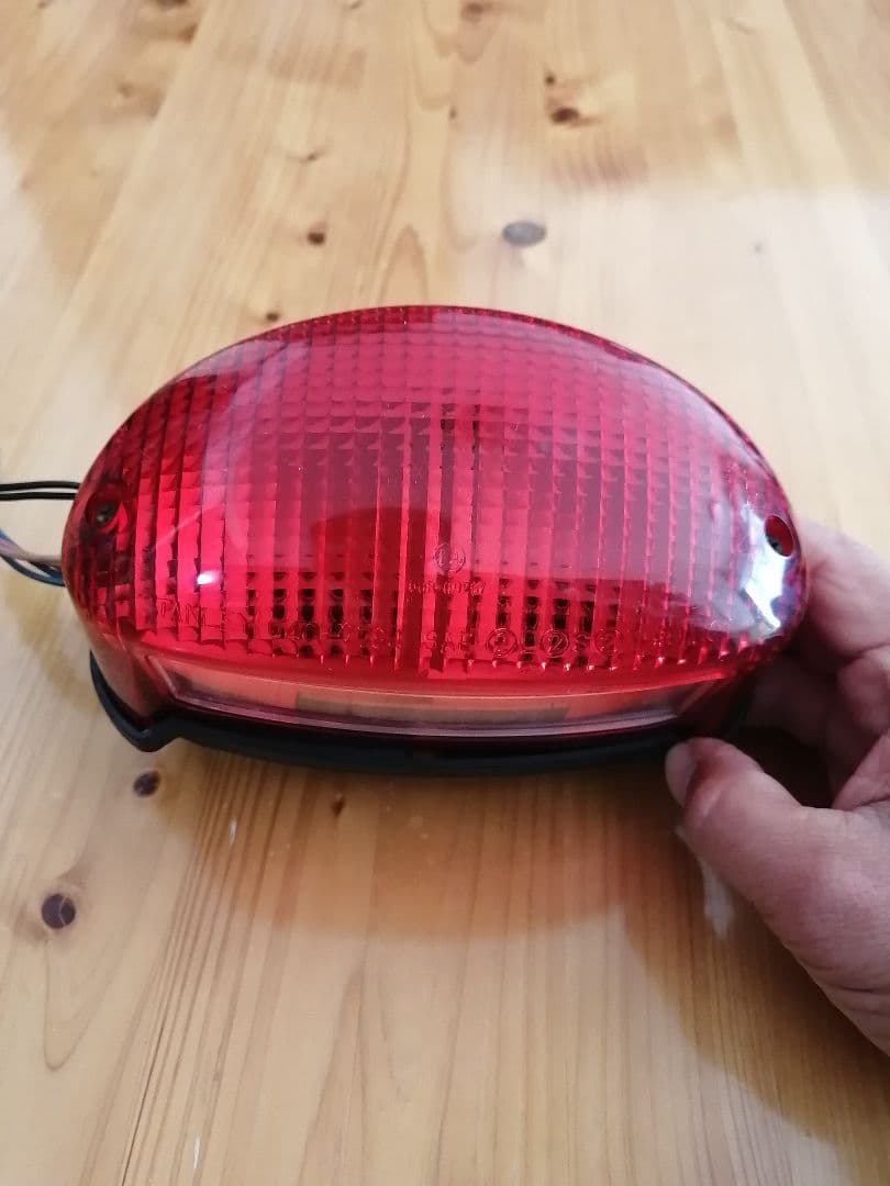 バイク用品 ゼファー1100 純正テールランプ