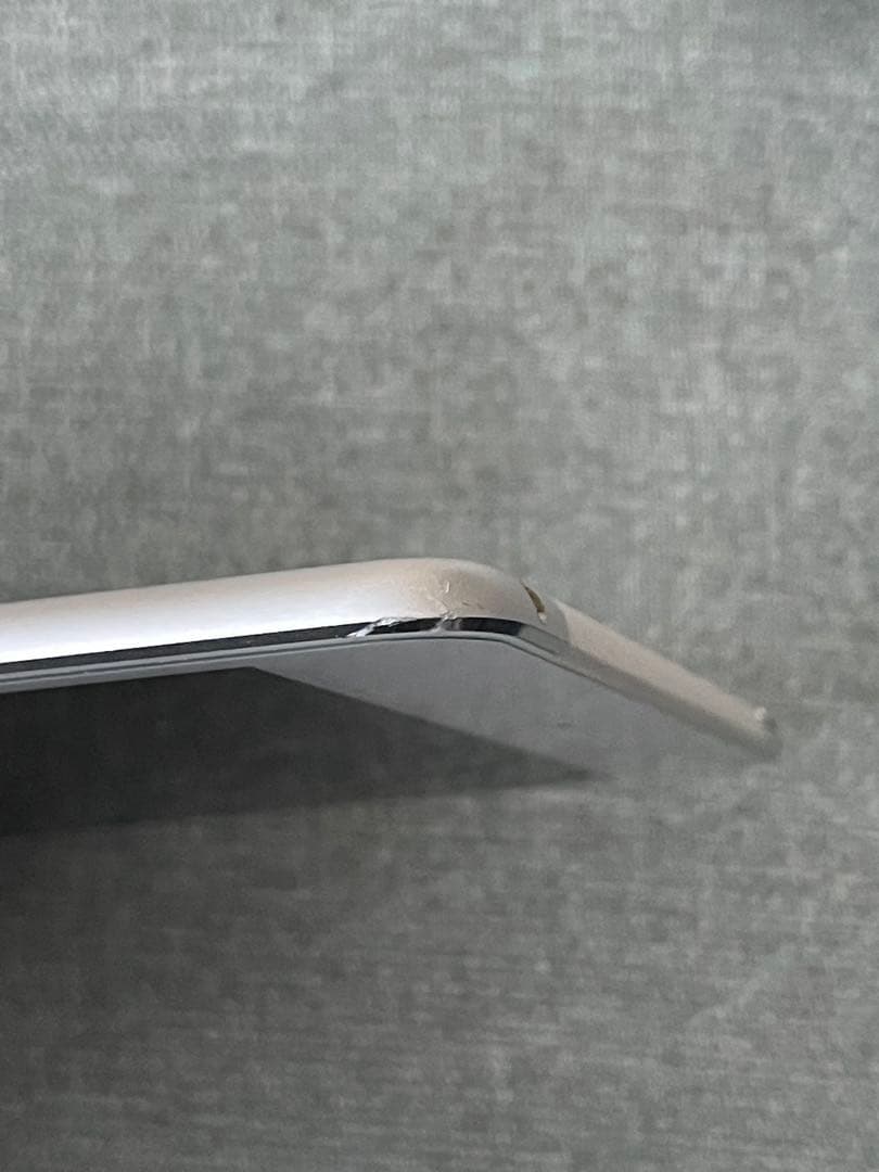 iPad mini 4 本体 シルバー 128GB