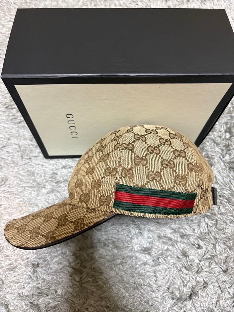 GUCCI キャップ　オリジナルGG