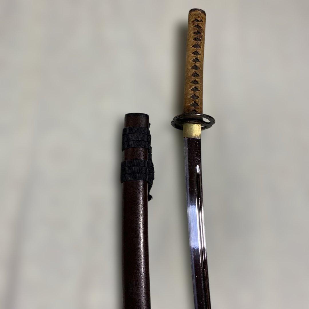 高級居合刀 黄土柄黒鮫皮 海鼠透し鍔 焦茶梨地鞘