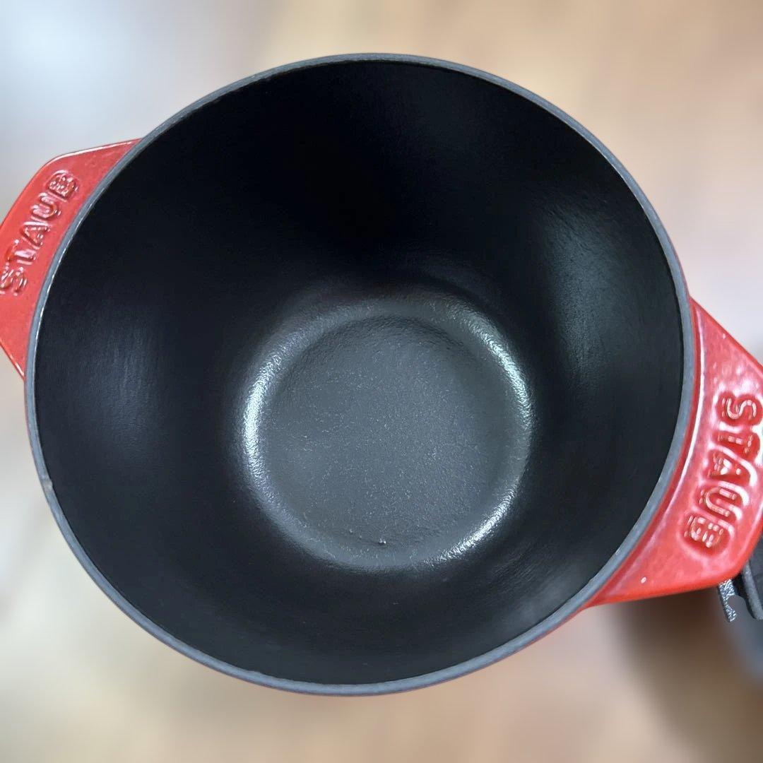 STAUB 丸型 赤 gohan 蓋付き