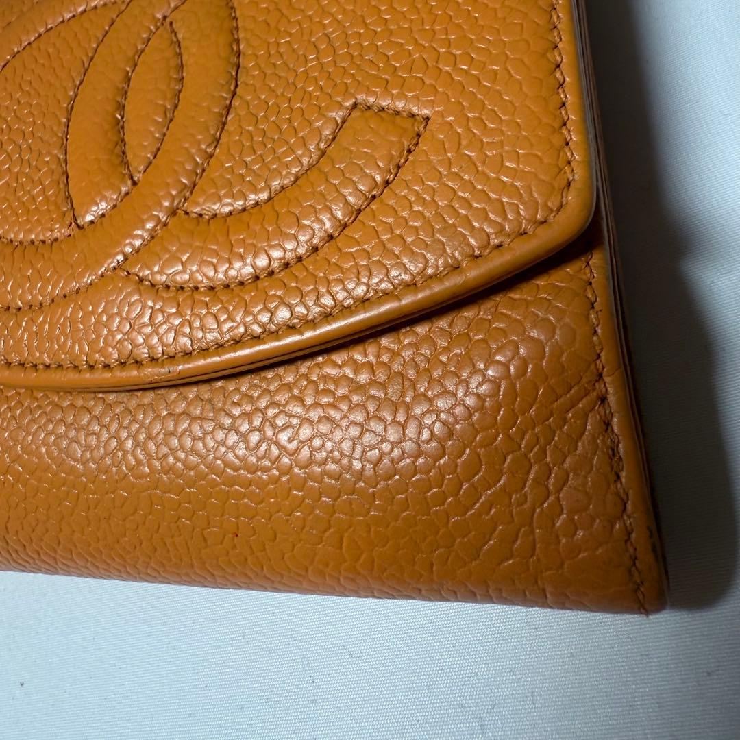 CHANEL シャネル コンパクト財布 キャビアスキン　6番台