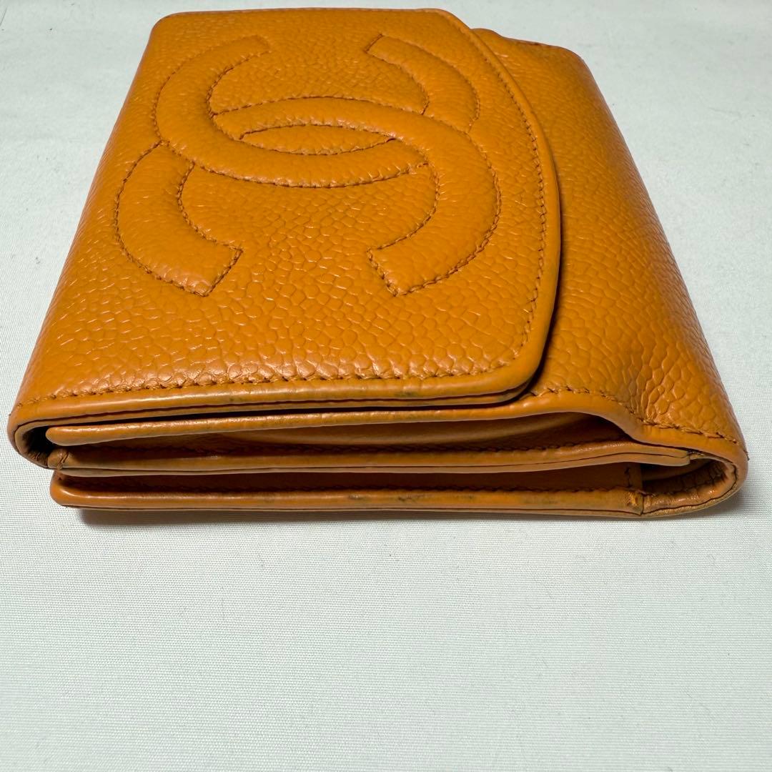 CHANEL シャネル コンパクト財布 キャビアスキン　6番台