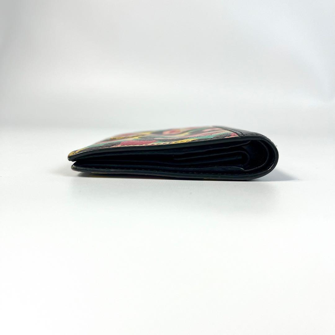 希少✨プラダ 二つ折り財布 花柄 総柄 ロゴ金具 レザー マルチカラー