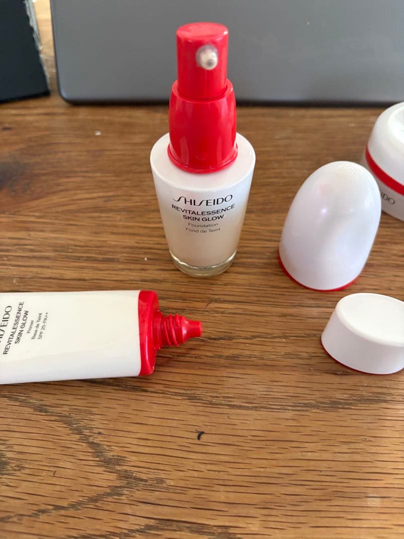 セット！SHISEIDO エッセンシャル　スキン　グロウ　プライマー　パウダー