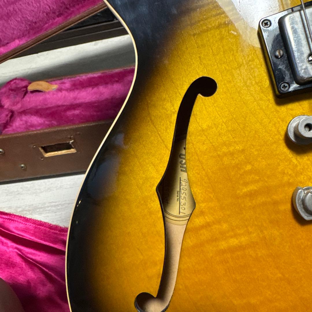 Gibson ES-335DOT (Vintage burst）　1995年製