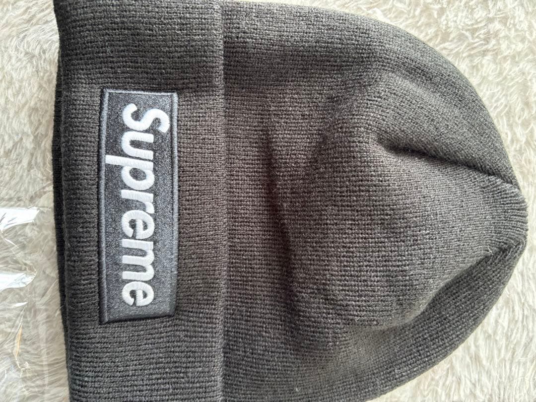 Supreme ニット帽 ブラック　ニューエラ