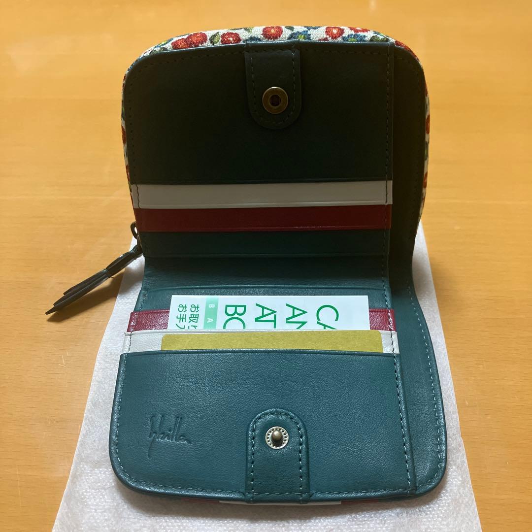 ＊絵美さま専用です＊シビラ　アミスタ　花柄ファスナー　レザー　二つ折り財布