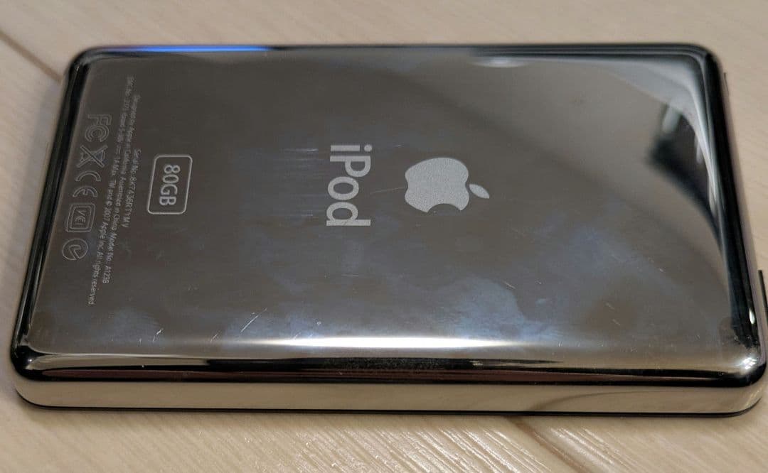 中古品【iPod classic 80GB 動作品】