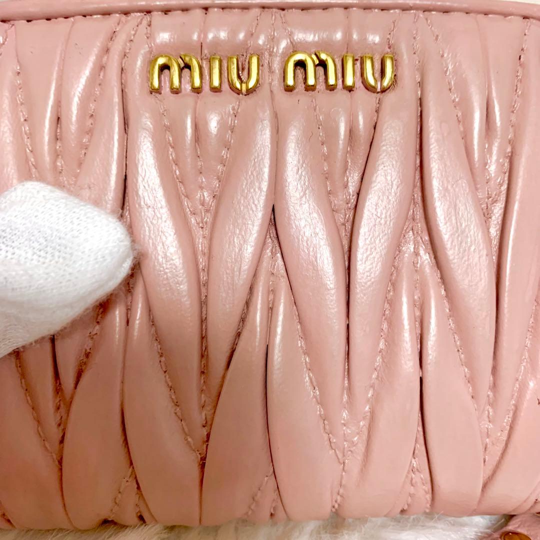 人気！miumiu ミュウミュウ　ケース　マテラッセ　くすみピンク