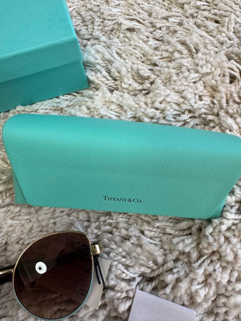 TIFFANY & Co. サングラス ティファニーブルー