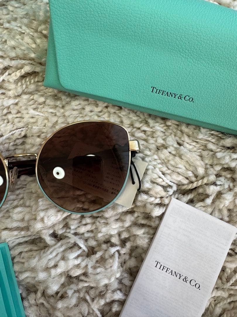TIFFANY & Co. サングラス ティファニーブルー