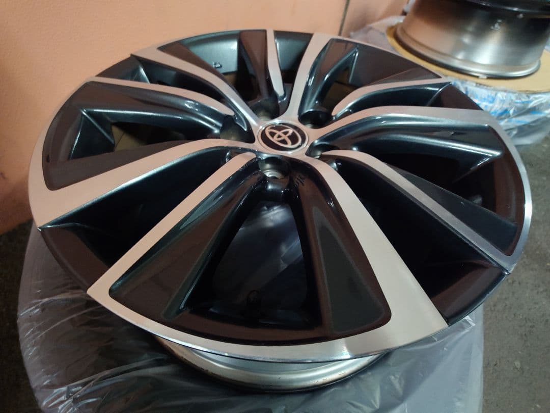 トヨタ80系ハリアーGグレード 純正アルミホイール18インチ18×7J本セット