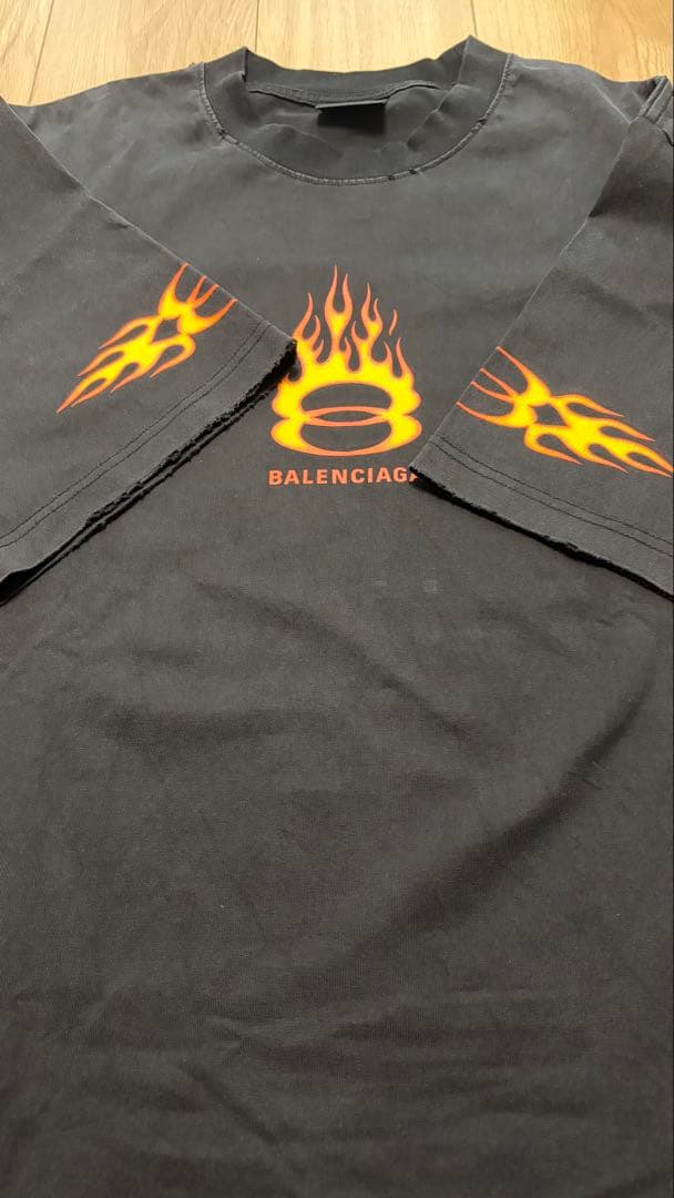 BALENCIAGA バレンシアガ　フレイムロゴTシャツ