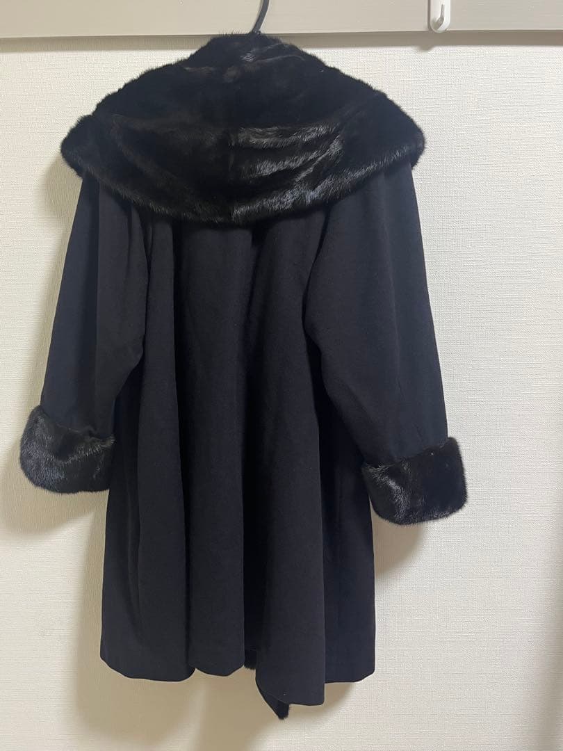 ファー付きブラックロングコートカシミヤ100%