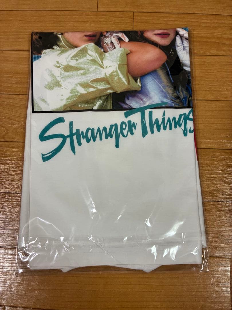 BITCHIN'! Tee Netflix ストレンジャーシングス