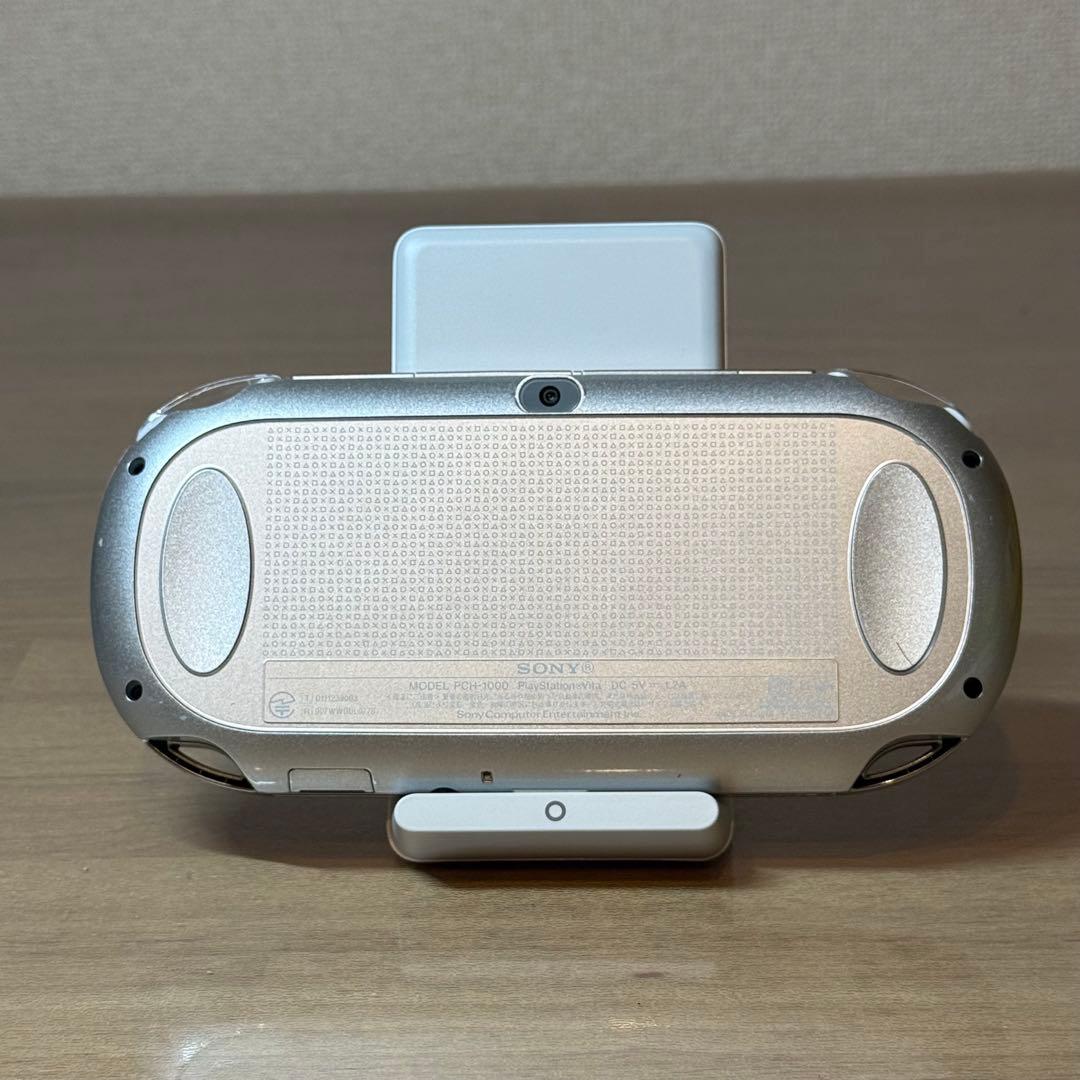 4-472 PSVITA PCH-1000 アイス・シルバー