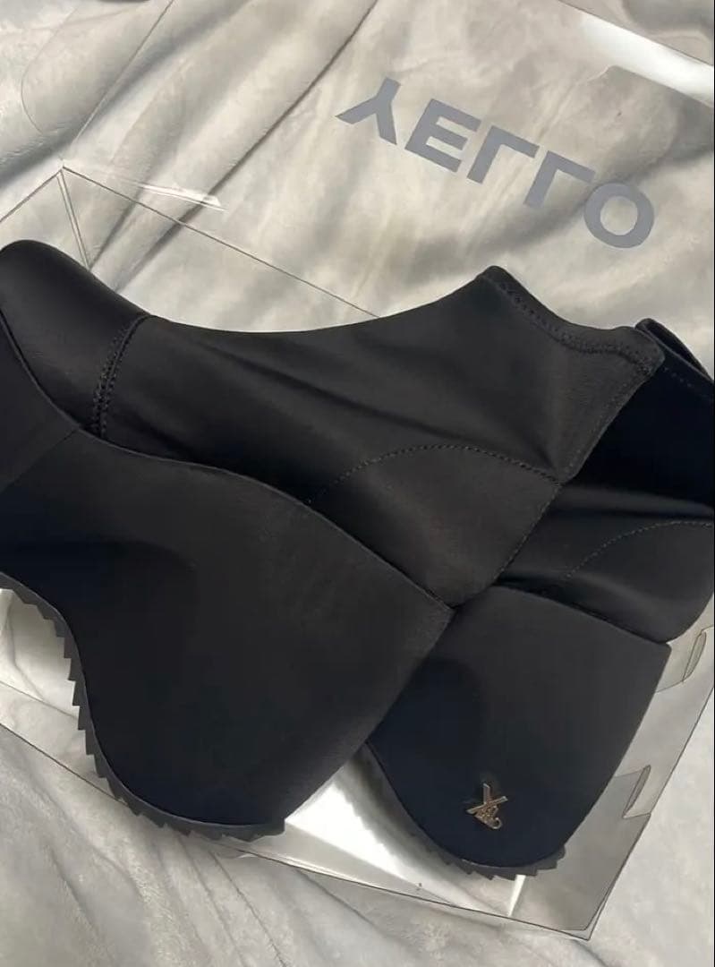 YELLO♡ TOKYO BLACK PLATFORM SHORT BOOTS