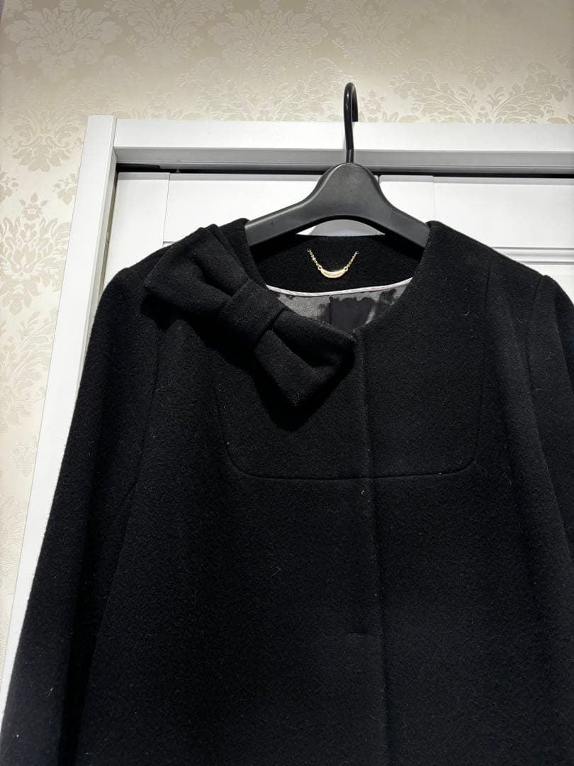 ローズティアラ ロングコート　黒　42 XL