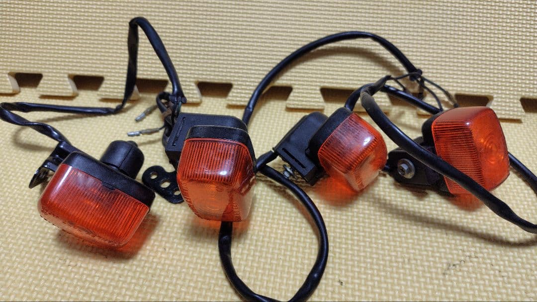 オマケ付き　セロー225 ウインカーSET/前後合計4つ＋2つオマケ