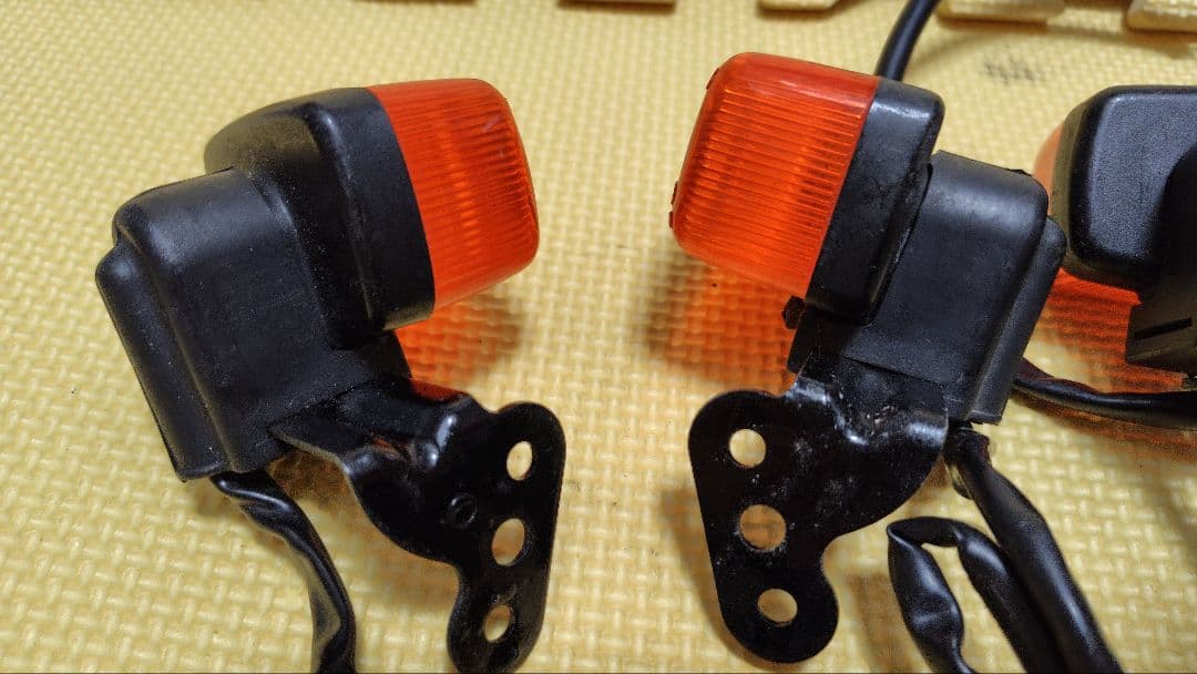 オマケ付き　セロー225 ウインカーSET/前後合計4つ＋2つオマケ