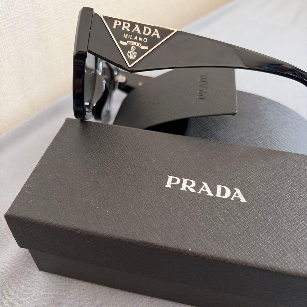 「美品」PRADA ブラック サングラス ケース付き
