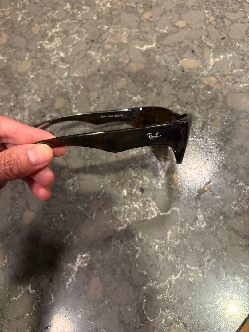 Ray-Ban RB 4177 サングラス ブラウン