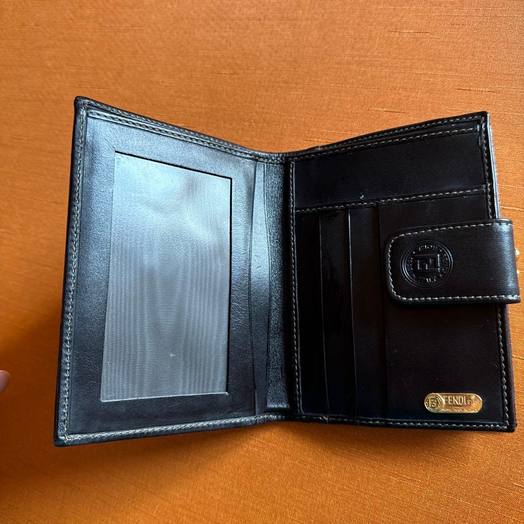 FENDI ガマ口二つ折り財布