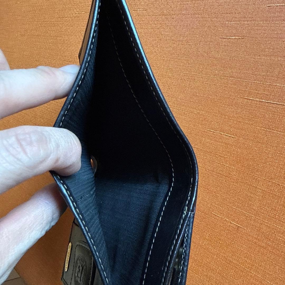 FENDI ガマ口二つ折り財布