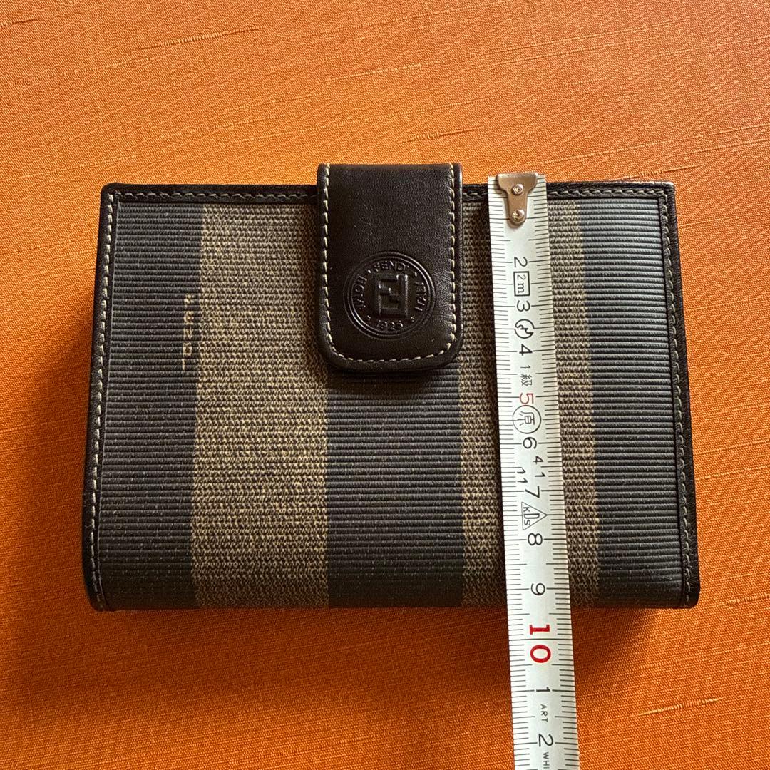 FENDI ガマ口二つ折り財布