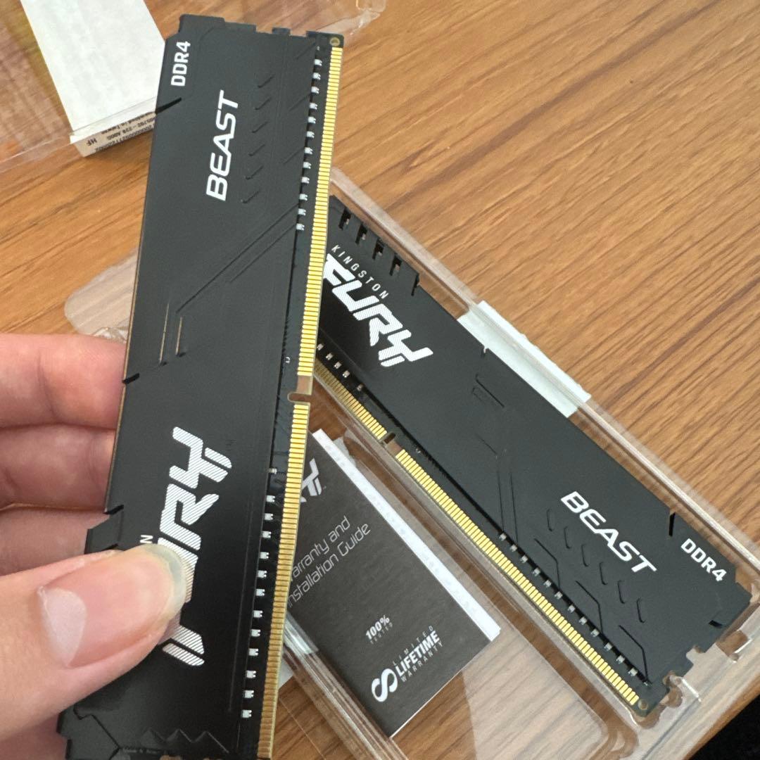デスクトップPC用メモリ　8GB×2枚　DDR4-2666MHz