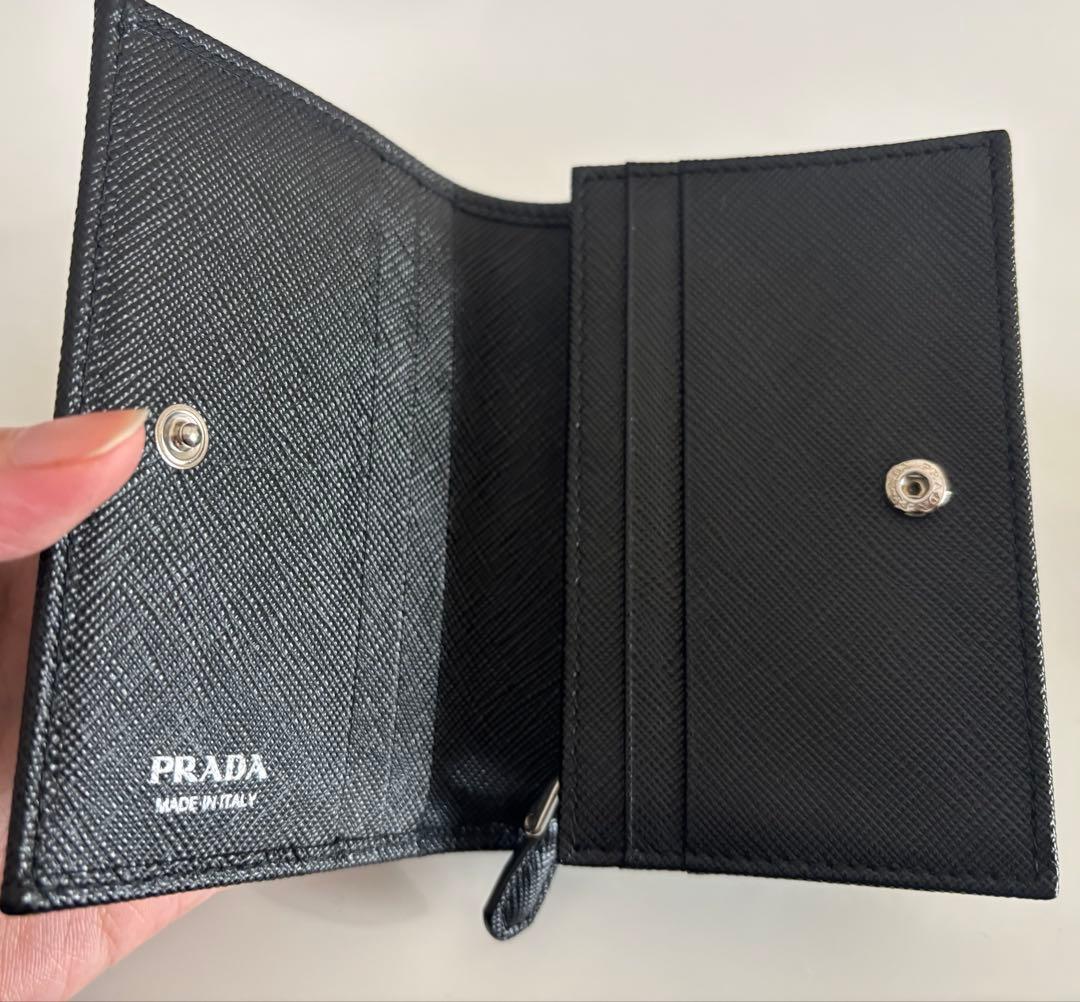 PRADA プラダ　サフィアーノトライアングル 財布　二つ折
