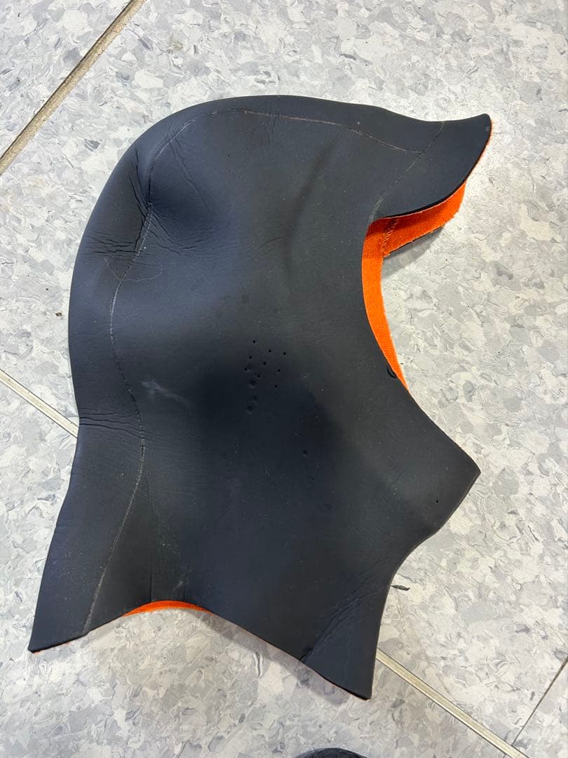 サーフィン用防寒具一式（ブーツ、ヘッドキャップ、手袋）