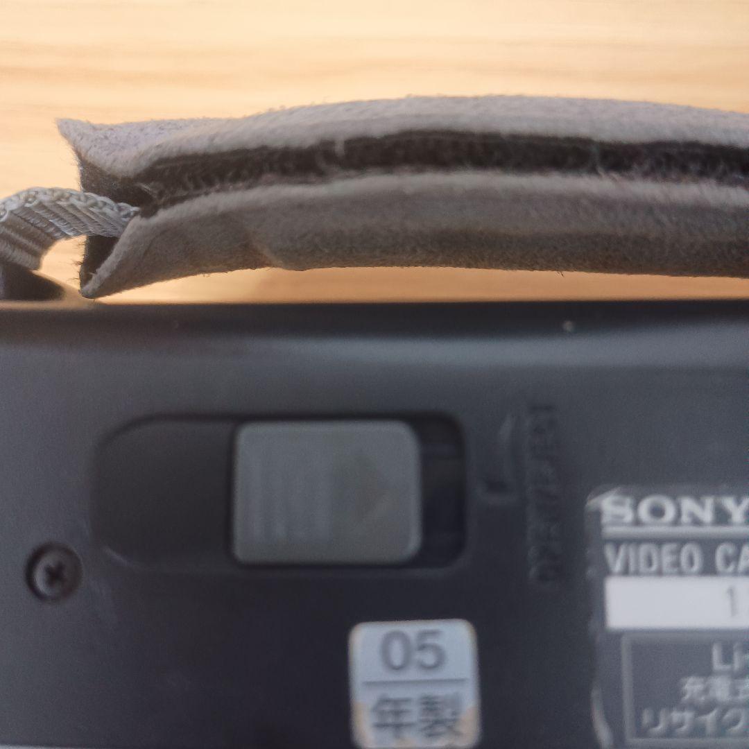 完全ジャンクSONYソニーHi8ハンディカム　CCD-TRV126本体のみ