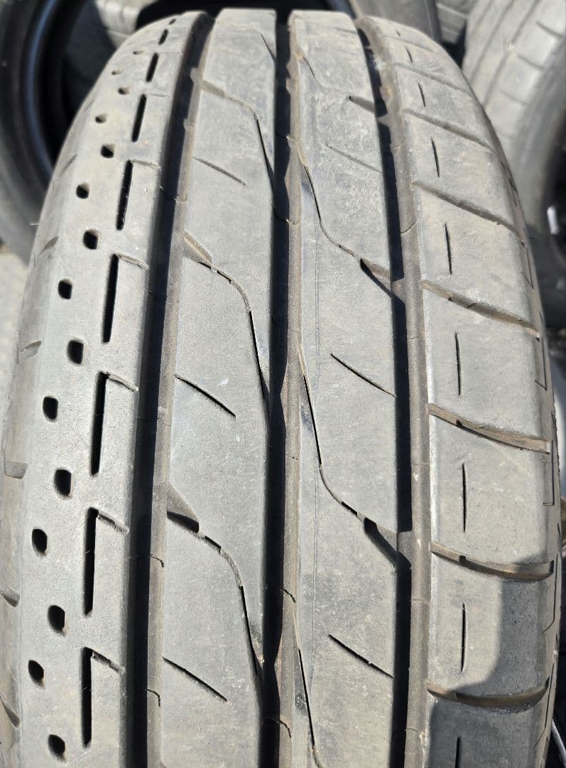ヤッチさん専用！ 205/60R16 ブリヂストンルフトRV2 ４本セット！