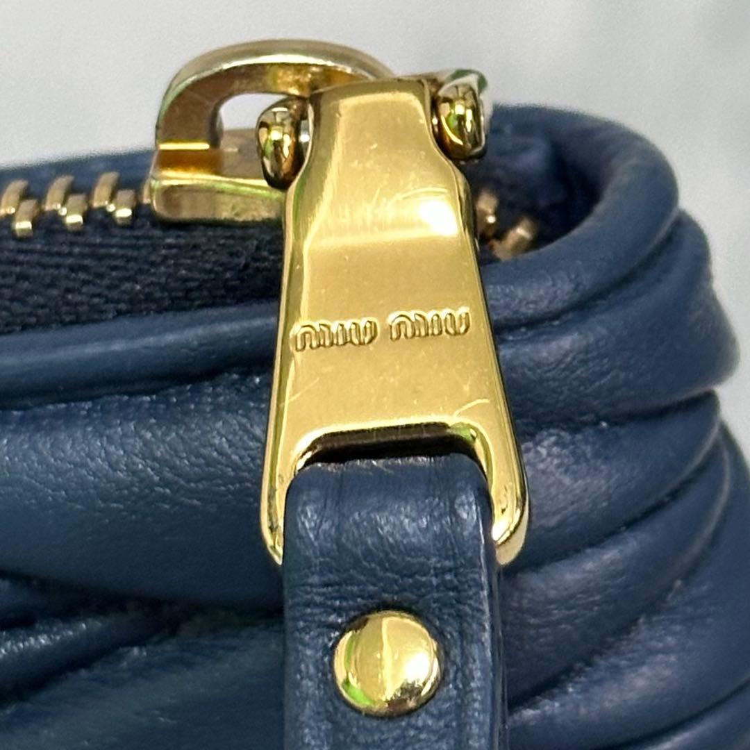 MIU MIU ミュウミュウ 折り財布　ラウンドジップ　マテラッセ　ネイビー