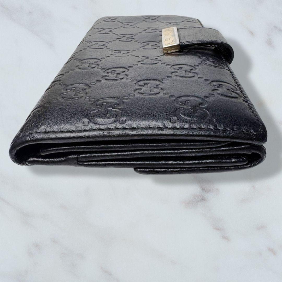 47 美品 GUCCI 長財布 二つ折り財布 シマ レザー 黒 n3