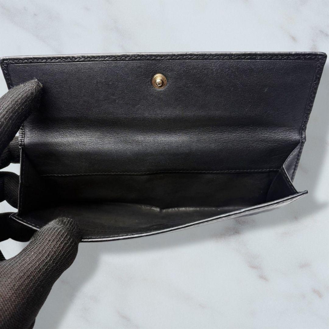 47 美品 GUCCI 長財布 二つ折り財布 シマ レザー 黒 n3