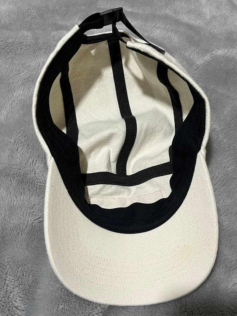 Supreme ホワイトキャップ