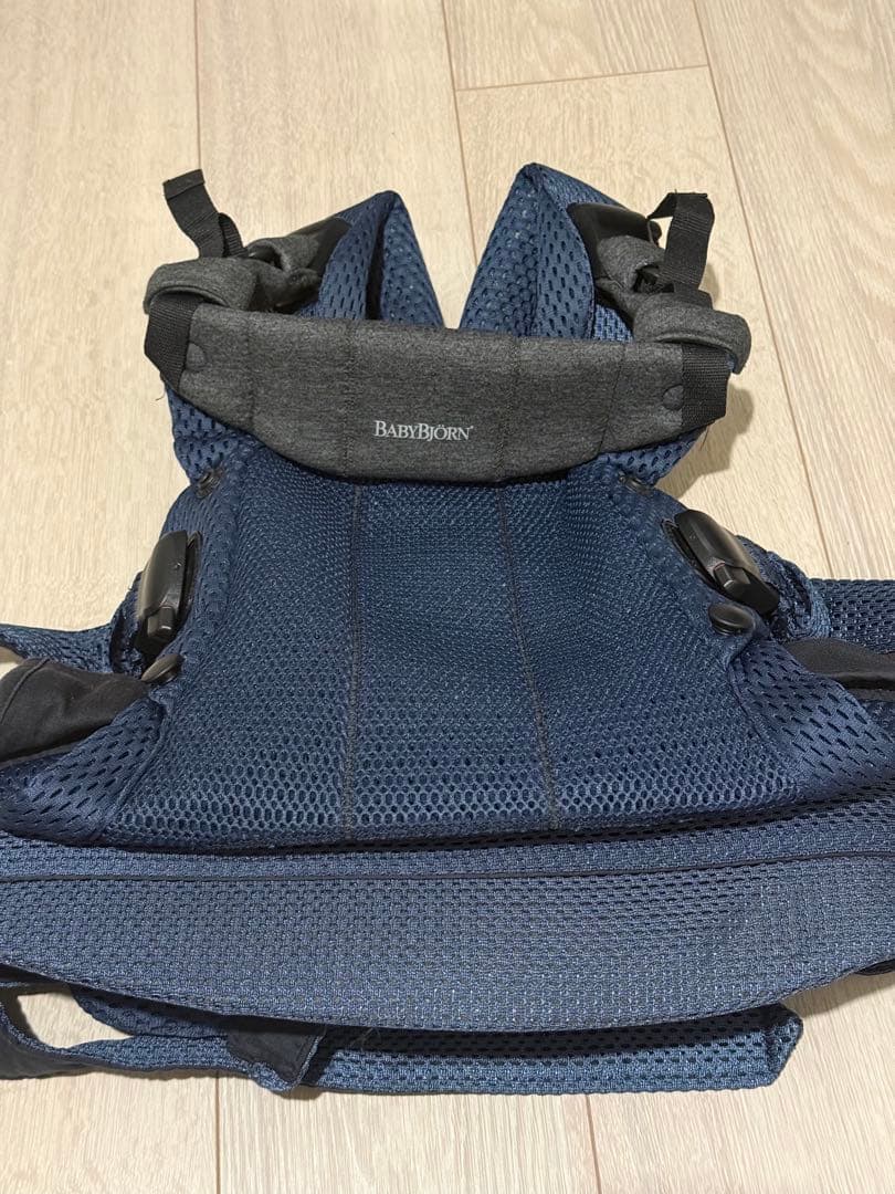 【美品】ベビービョルン　ハーモニー　ネイビー